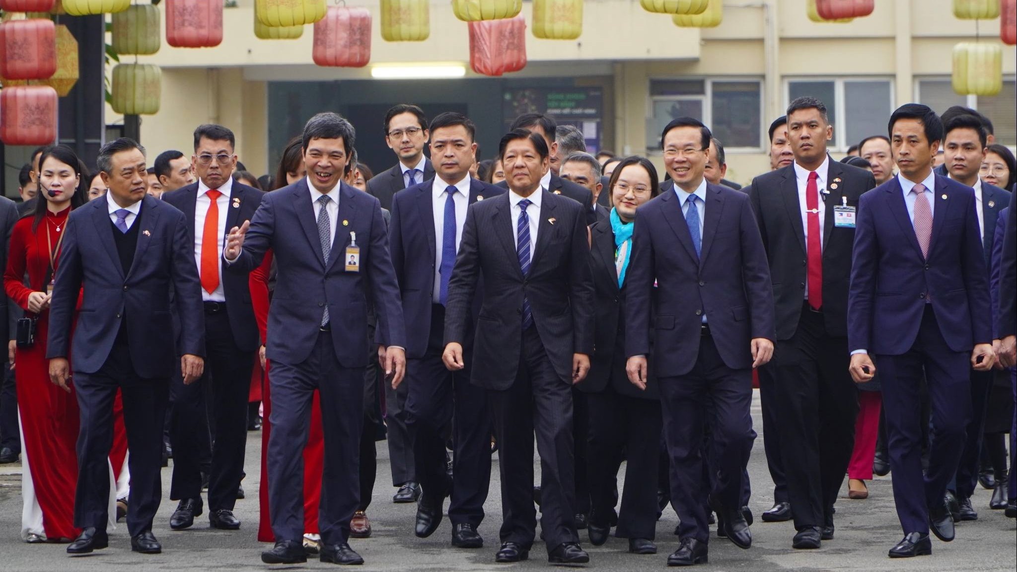 President Vo Van Thuong, President Ferdinand Romualdez Marcos Jr. tour Thang Long Imperial Citadel