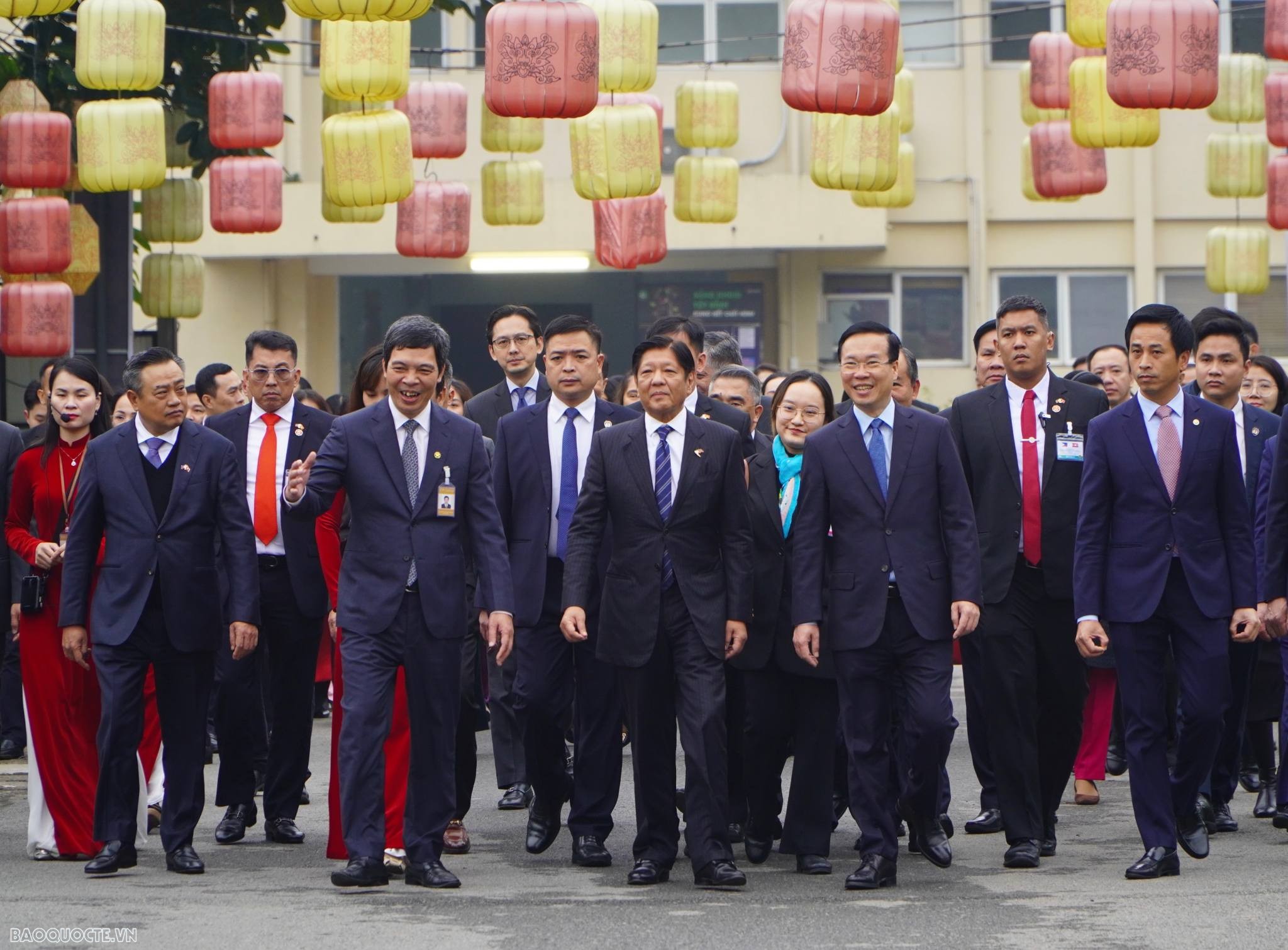 President Vo Van Thuong, President Ferdinand Romualdez Marcos Jr. tour Thang Long Imperial Citadel