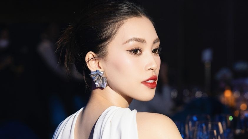 Nhan sắc 'đốn tim' của Hoa hậu Trần Tiểu Vy
