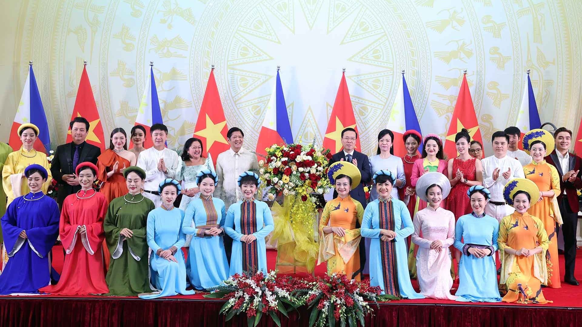 Chủ tịch nước Võ Văn Thưởng chủ trì chiêu đãi trọng thể Tổng thống Philippines