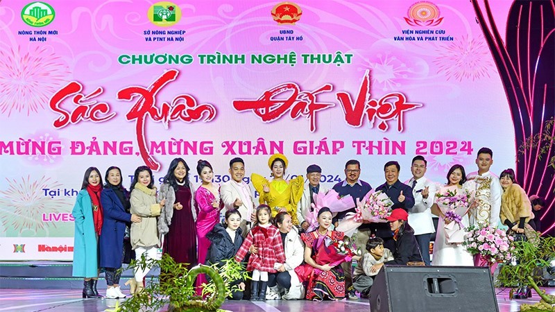 NSƯT Hương Giang để lại những ấn tượng đặc biệt qua Chương trình Nghệ thuật ‘Sắc Xuân Đất Việt 2024’