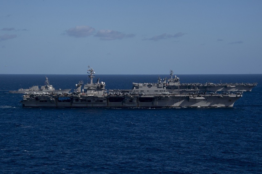 Mỹ-Nhật Bản tập trận hải quân gần đảo Đài Loan. (Nguồn: US Navy)
