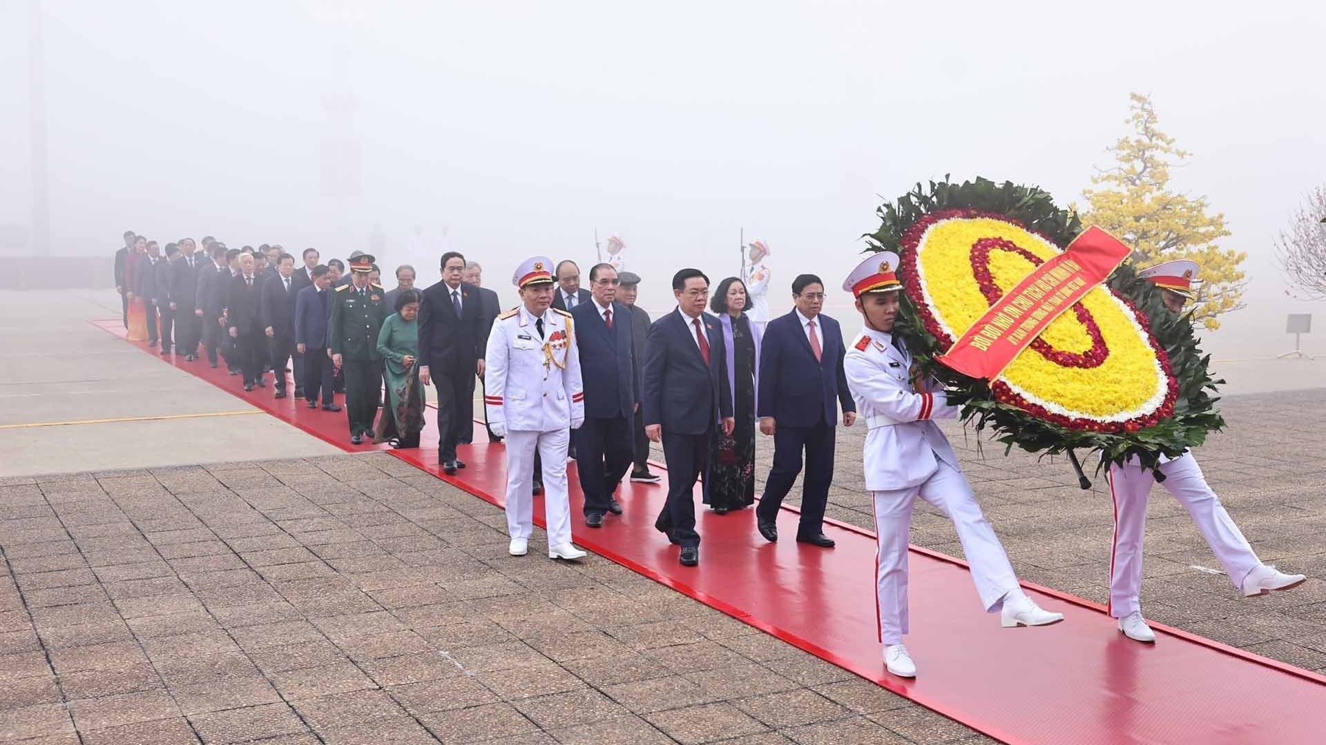 Lãnh đạo Đảng, Nhà nước vào Lăng viếng Chủ tịch Hồ Chí Minh nhân kỷ niệm 94 năm Ngày thành lập Đảng Cộng sản Việt Nam
