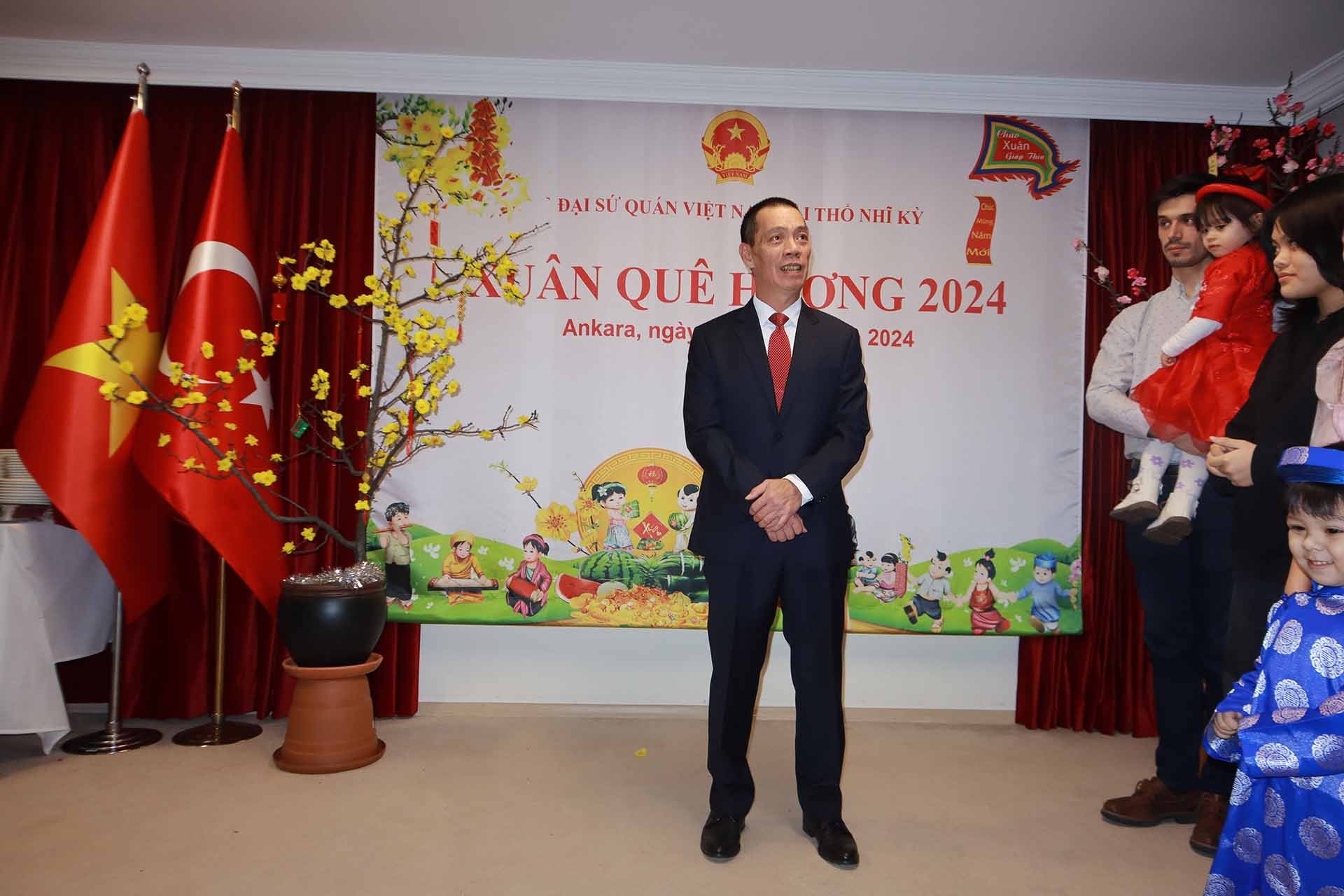 Đại sứ Đỗ Sơn Hải phát biểu khai mạc sự kiện.