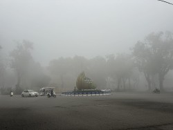 Hiện tượng sương mù xuất hiện tại Hà Nội và Đông Bắc Bộ