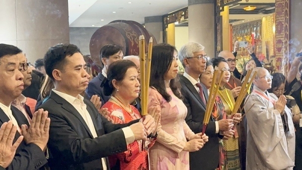 Overseas Vietnamese enjoy traditional Tet in Ho Chi Minh City