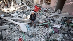 Dải Gaza: Khoảng 30% cơ sở hạ tầng bị ảnh hưởng, ít nhất 17.000 trẻ em đang bơ vơ
