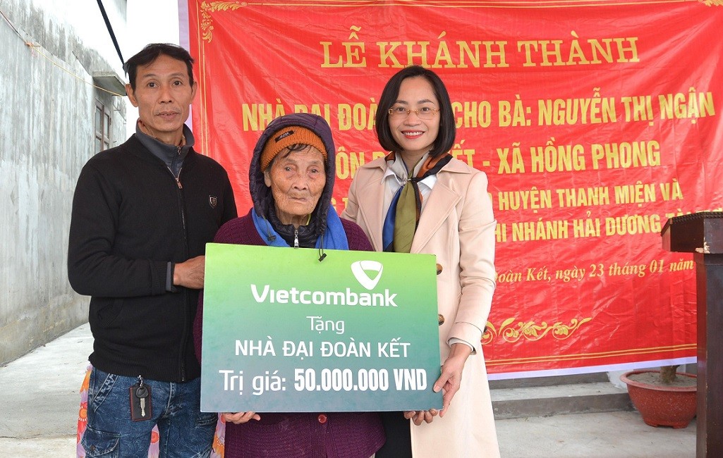 Tết Nguyên đán Giáp Thìn 2024, Ngân hàng Vietcombank tặng nhà cho nhiều hộ nghèo an cư đón Năm mới