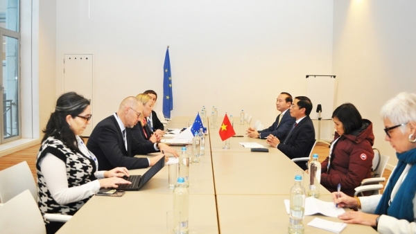 FM Bui Thanh Son meets EU Commissioner for International Partnerships Jutta Urpilainen