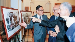 Chủ tịch Hồ Chí Minh luôn trong tâm khảm người Algeria