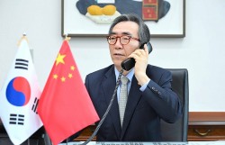 Điện đàm với người đồng cấp Trung Quốc, Ngoại trưởng Hàn Quốc 'tranh thủ' tỏ nỗi lo về quan hệ Nga-Triều, kêu gọi Bắc Kinh làm một điều
