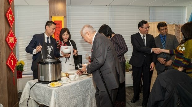 Traditional Tet dishes introduced to int’l friends in New York