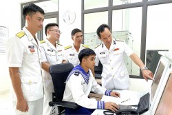 Chính ủy Vùng 5 Hải quân thăm, chúc Tết các đơn vị
