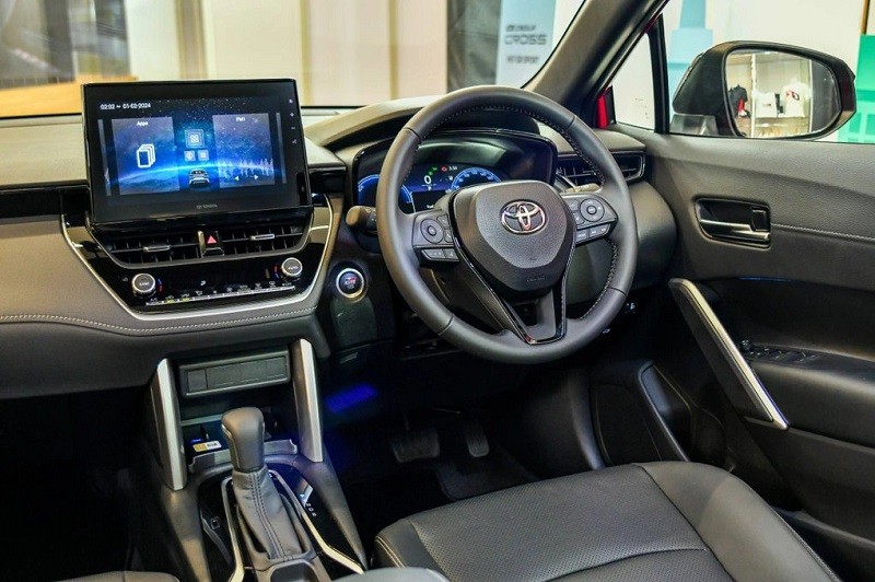 Cận cảnh Toyota Corolla Cross 2024 vừa ra mắt tại Thái Lan, giá từ 680 triệu đồng