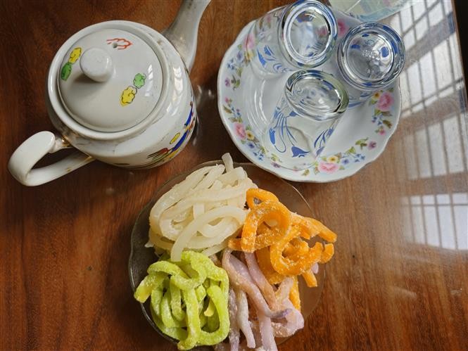 Candied coconut ribbons - An indispensable snack on Tet holiday Candied coconut ribbons - An indispensable snack on Tet holiday