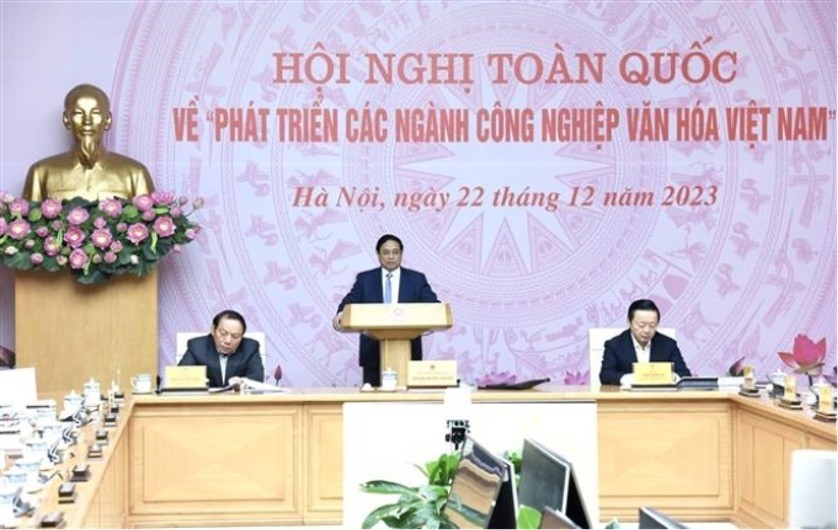Thủ tướng chủ trì Hội nghị đầu tiên về phát triển các ngành công nghiệp văn hóa Việt Nam, ngày 22/12/2023. Ảnh: TTXVN