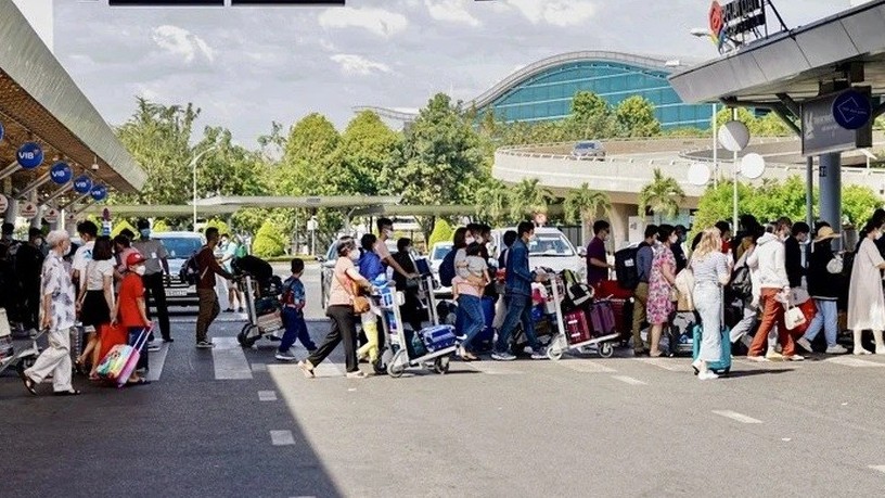 Sân bay Tân Sơn Nhất nâng cao hiệu quả đón lượng lớn khách dịp Tết Nguyên đán Giáp Thìn 2024