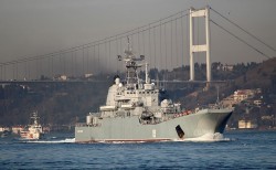 Ukraine nói bắn chìm tàu chiến Nga tại Crimea, lý do Điện Kremlin từ chối bình luận, NATO ca ngợi