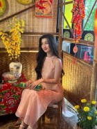 Á hậu Nguyễn Phương Nhi 'đốn tim' fan với gu thời trang dịu dàng, gợi cảm