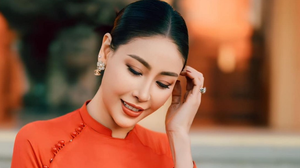 Ngắm nét dịu dàng của Hoa hậu Hà Kiều Anh