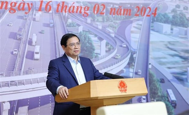 PM urges speeding up key transport projects