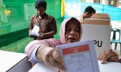 Indonesia bồi thường cho các nhân viên bầu cử bị ốm hoặc tử vong