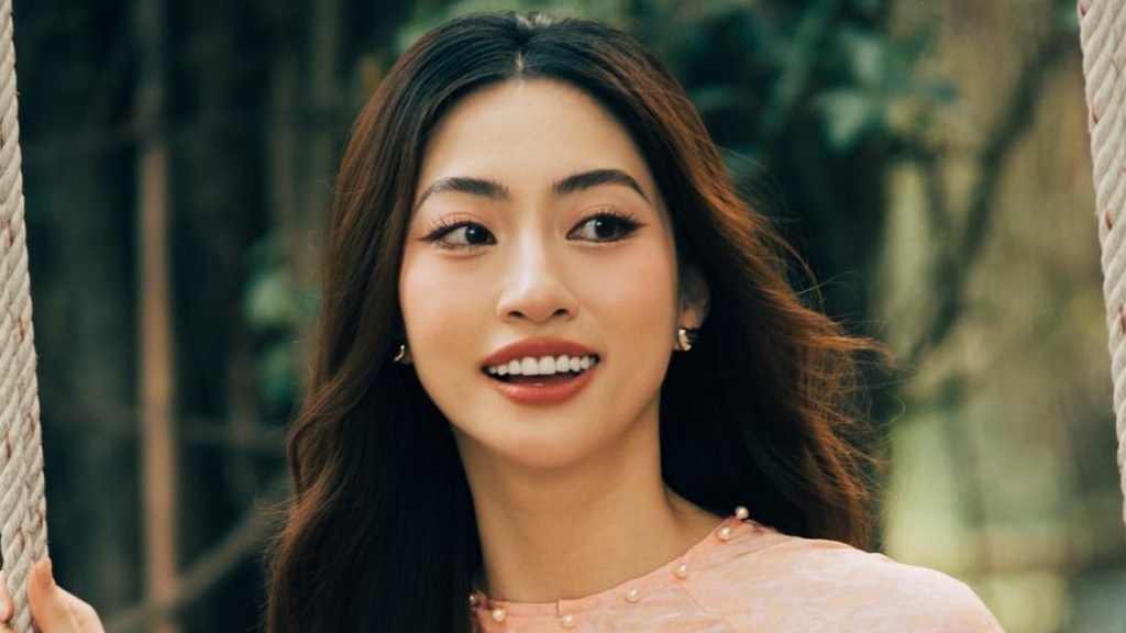 Nhan sắc 'đốn tim' fan của Hoa hậu Lương Thùy Linh