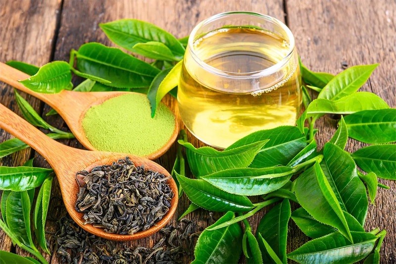 Uống trà xanh thường xuyên giúp da mìn màng, căng bóng. (Nguồn: longevity.technology)