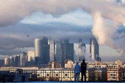 Kinh tế Nga: Ngược chiều dự báo, phát triển tốt nhờ ba lý do; lệnh trừng phạt vẫn đang 'cản đường'