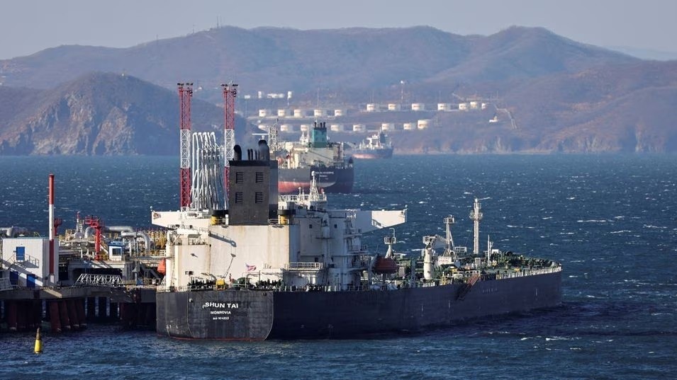 Dầu Nga bán ra ào ạt; Thụy Điển 'tố' Moscow sử dụng tàu cũ, vi phạm quy tắc hàng hải