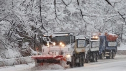Hàn Quốc: Tuyết rơi dày ảnh hưởng nghiêm trọng đến giao thông Seoul và vùng lân cận