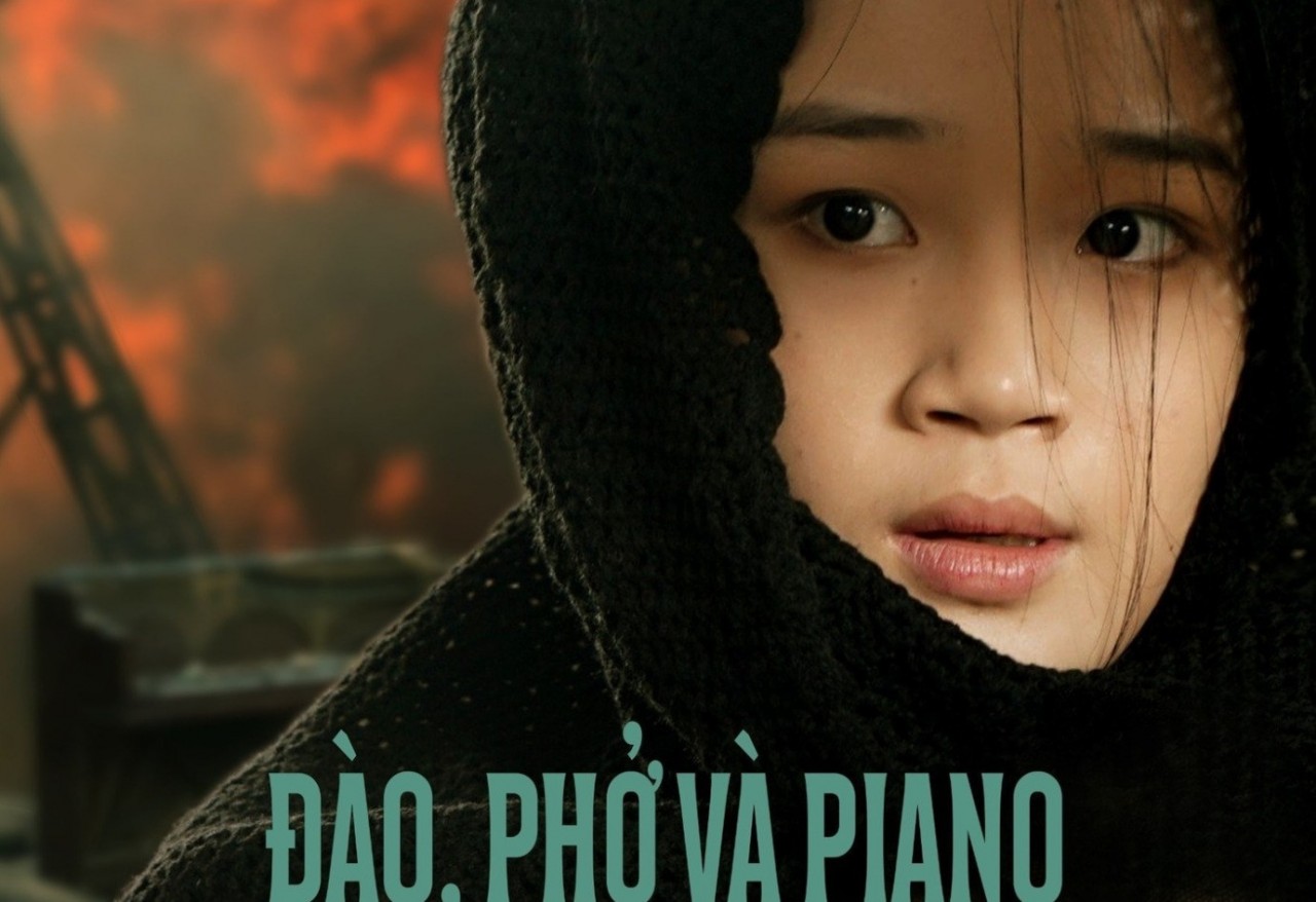 Nhan sắc trong trẻo, cuốn hút của diễn viên Cao Thùy Linh phim Đào, phở và piano
