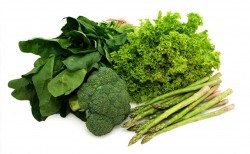 Một số loại hạt và rau lá xanh cung cấp axit béo omega-3 trong bữa ăn chay