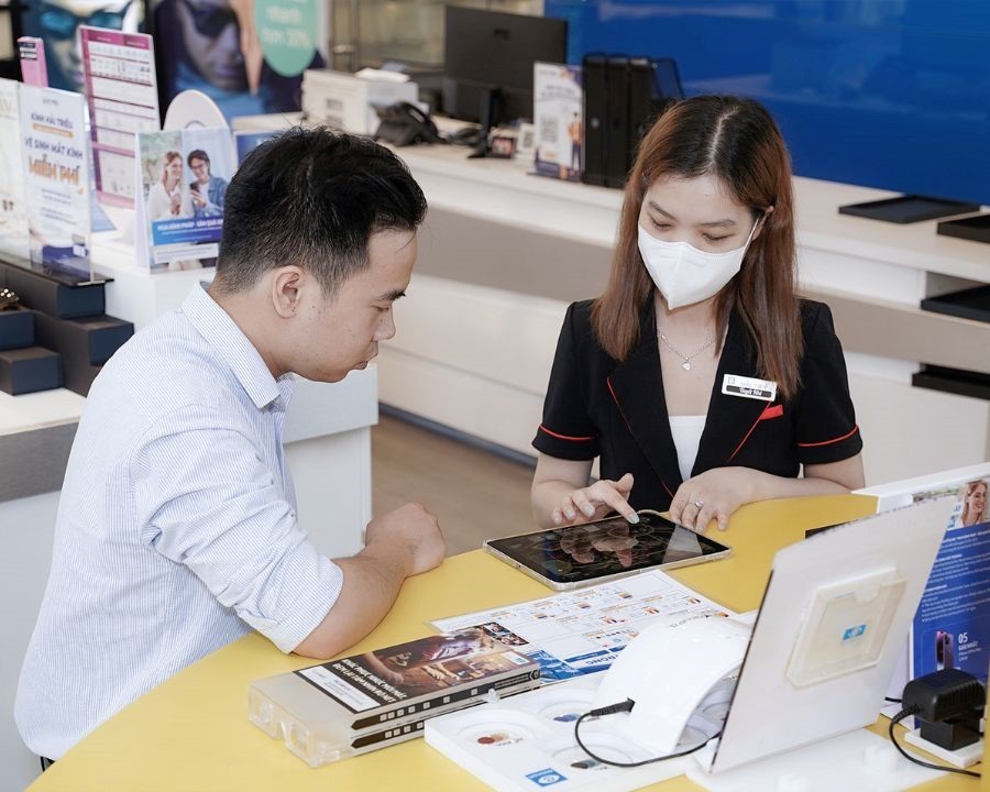 Các loại tròng kính đặt tại lab nước ngoài thường được thiết kế với thông số mắt riêng, cá nhân hóa cho từng khách hàng.