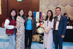 Đại sứ quán Việt Nam tại Kuwait tham gia hội chợ trưng bày sản phẩm thủ công, giới thiệu văn hóa
