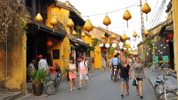 Nghỉ lễ 30/4-1/5: Dành thời gian khám phá 3 thành phố tuyệt vời nhất để đi bộ du lịch ở Việt Nam