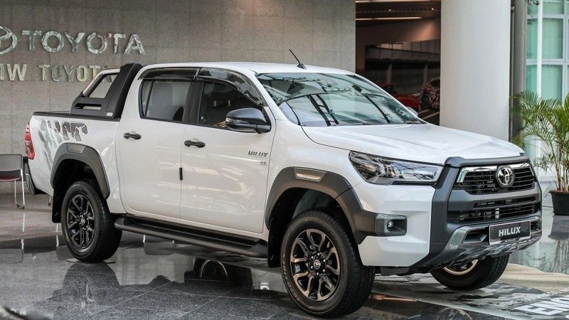 Đại lý bắt đầu nhận cọc Toyota Hilux 2024, giá từ 700 triệu đồng