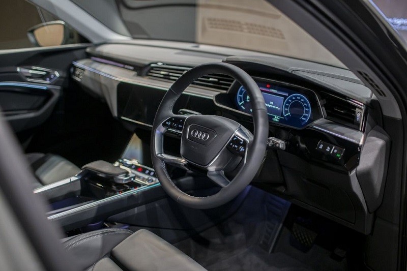 Xe điện Audi Q8 e-tron 2024 ra mắt tại Việt Nam vào tháng 5/2024, giá khoảng 3,8 tỷ đồng