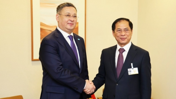 Việt Nam coi trọng quan hệ hữu nghị truyền thống và hợp tác nhiều mặt với Kazakhstan