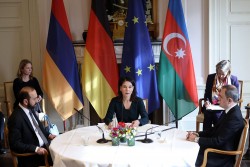 Điểm tin thế giới sáng 29/2: Armenia-Azerbaijan đàm phán tại Đức, Mỹ 'tránh tách rời' Trung Quốc, Bitcoin 'chớm' 60.000 USD