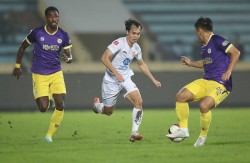 Thắng Hà Nội FC, CLB Nam Định vững ngôi đầu V-League 2023/24