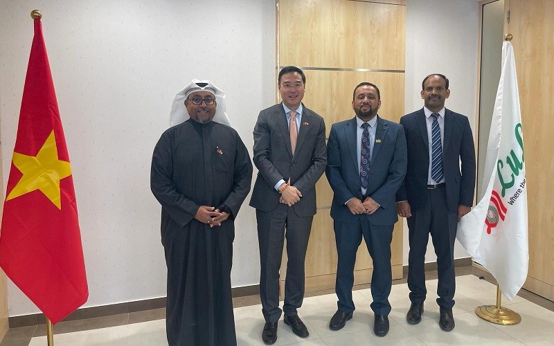 Đại sứ Việt Nam tại Kuwait gặp Tổng giám đốc chuỗi siêu thị Lulu, đẩy mạnh xúc tiến thương mại