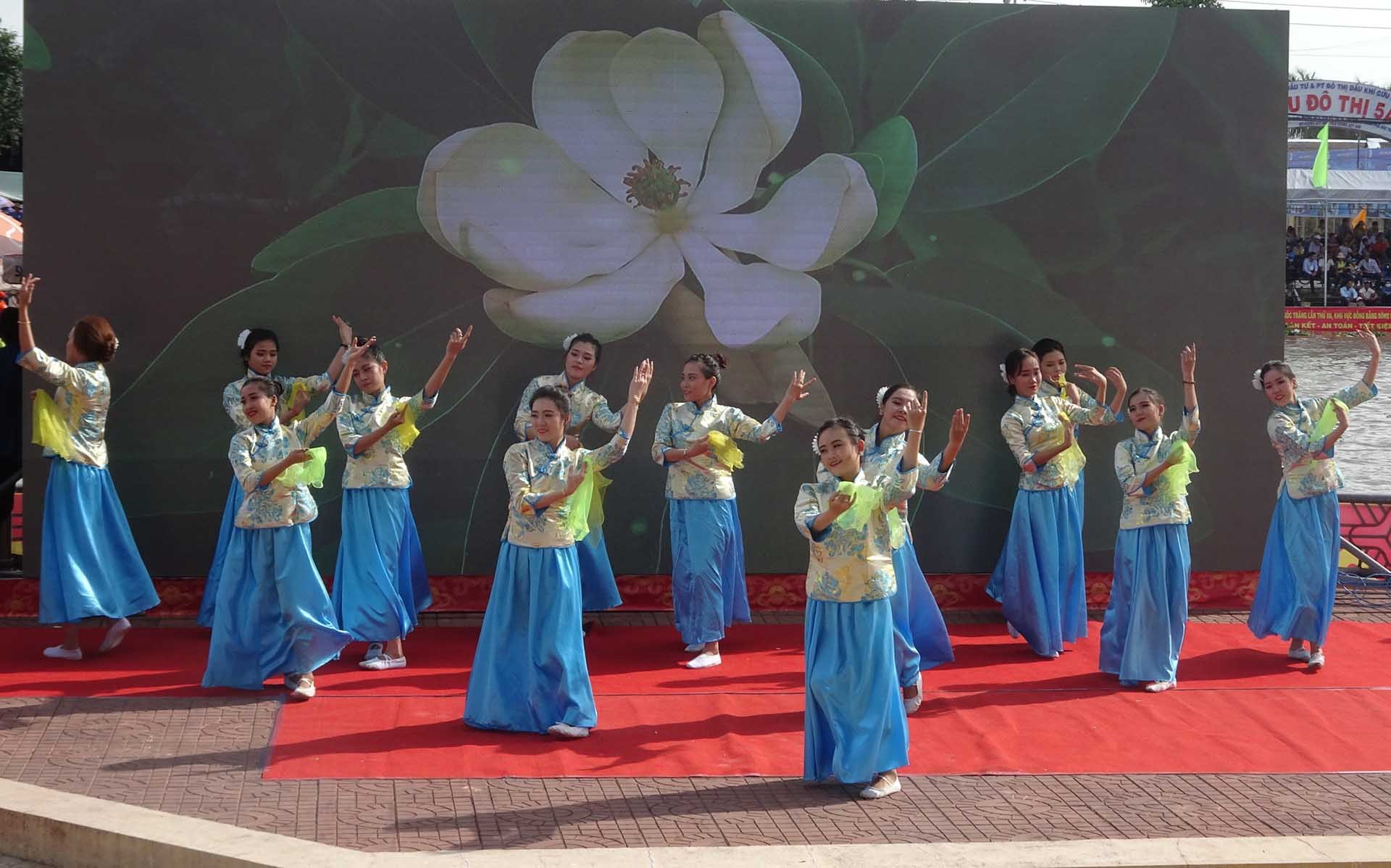 Đồng bào dân tộc Hoa tỉnh Bạc Liêu luôn giữ gìn và phát huy bản sắc văn hóa, phong tục tập quán truyền thống. (Ảnh: Phương Nghi)
