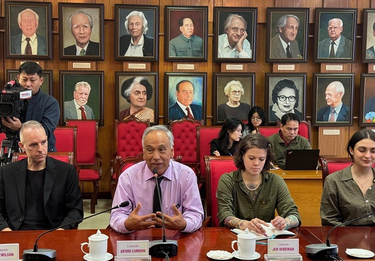 Đoàn đại biểu Đảng Cộng sản Hoa Kỳ tham quan, tìm hiểu Việt Nam
