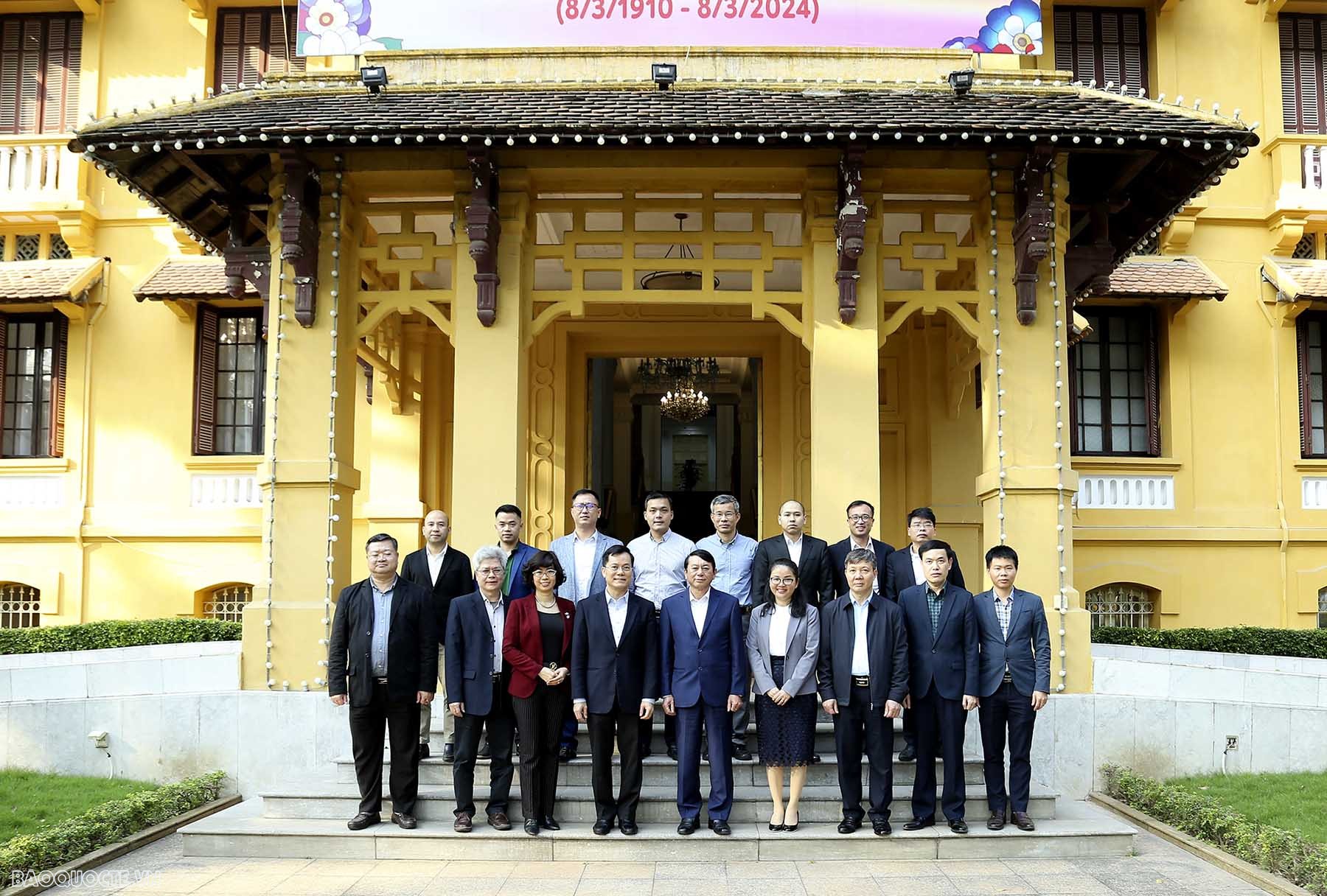 Thứ trưởng Ngoại giao Hà Kim Ngọc làm việc với Đoàn UBND tỉnh Cao Bằng về việc tổ chức Hội nghị lần thứ 8 Mạng lưới Công viên địa chất toàn cầu UNESCO