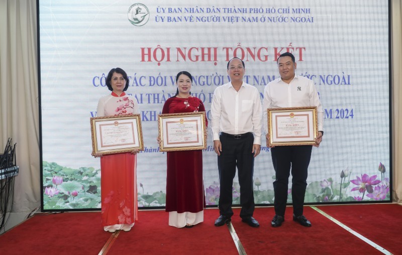 TP. Hồ Chí Minh triển khai nhiều công tác trọng tâm về người Việt Nam ở nước ngoài trong tình hình mới