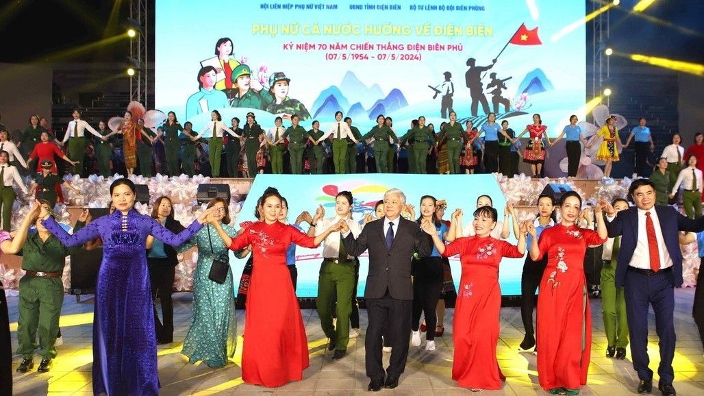 Thắm tình quân dân trên mảnh đất Điện Biên lịch sử
