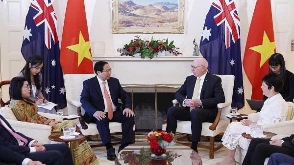 PM Pham Minh Chinh meets with Australian Governor-General David Hurley in Canberra