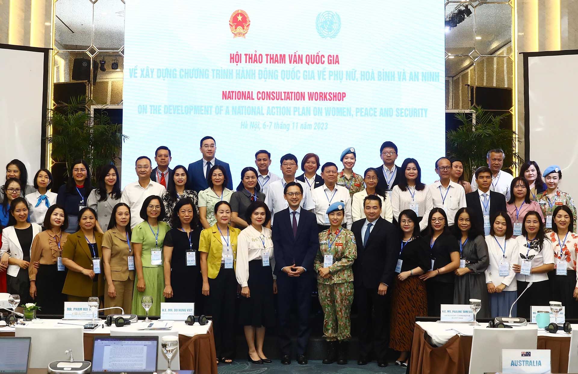 Hội thảo tham vấn quốc gia về dự thảo Chương trình hành động quốc gia về phụ nữ, hòa bình và an ninh, ngày 6/11/2023, tại Hà Nội. (Ảnh: Tuấn Việt)