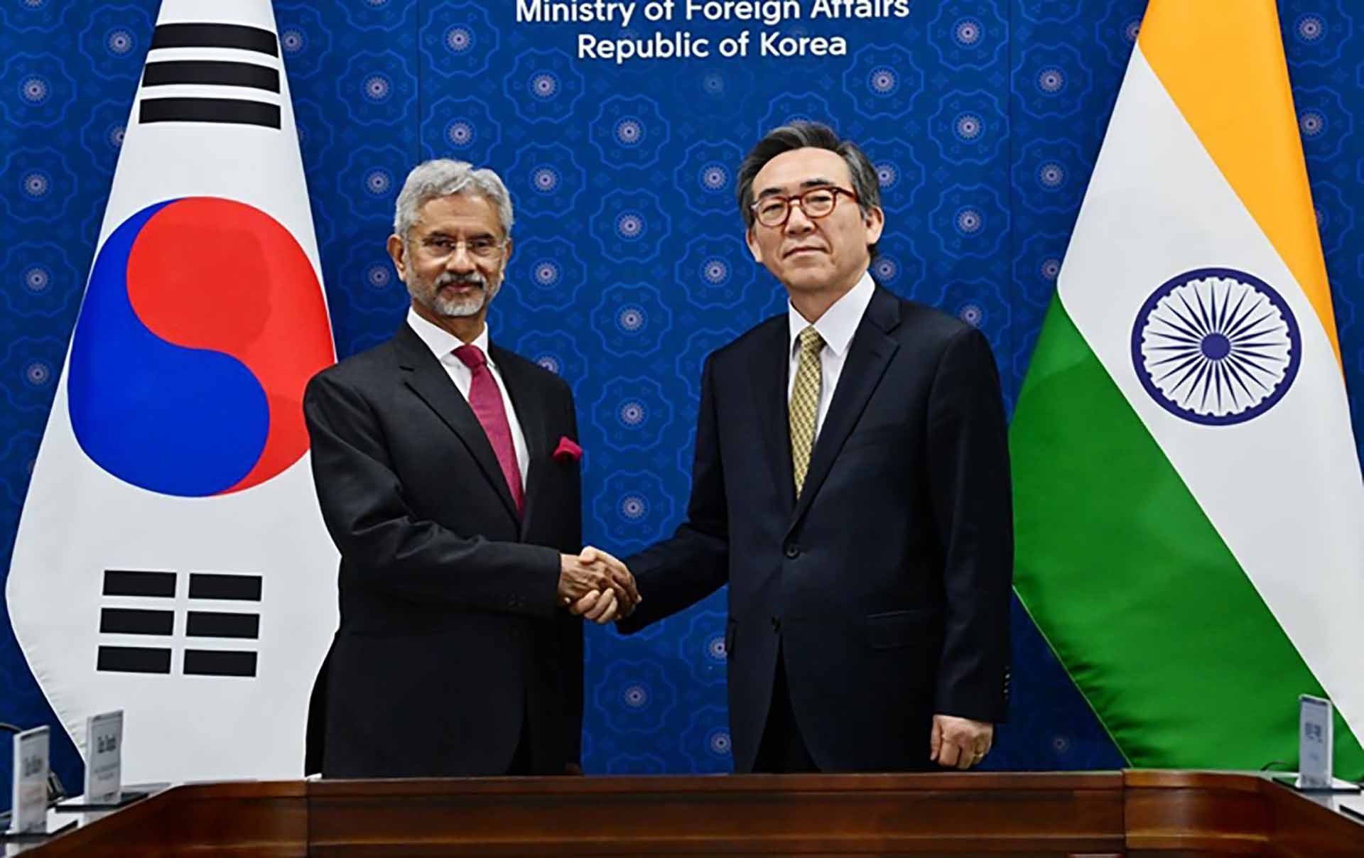 Ngoại trưởng S Jaishankar và người đồng cấp Cho Tae-yul đồng chủ trì cuộc họp Ủy ban hỗn hợp Ấn Độ - Hàn Quốc lần thứ 10. (Nguồn: TRN)